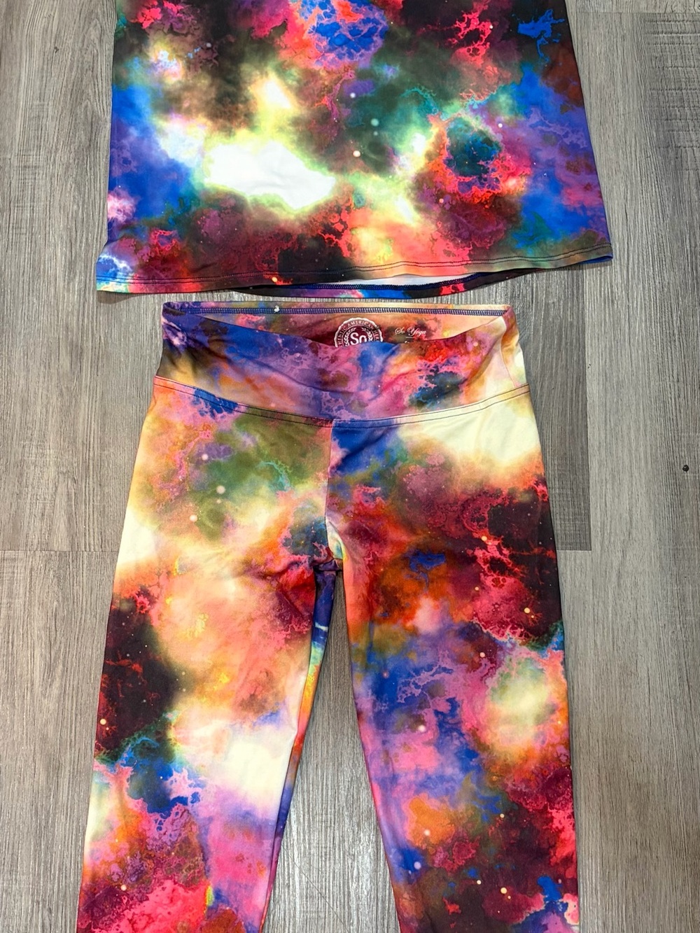 Colorful Galaxy Leggings - and shirt for gym or to wear everyday Multicolor